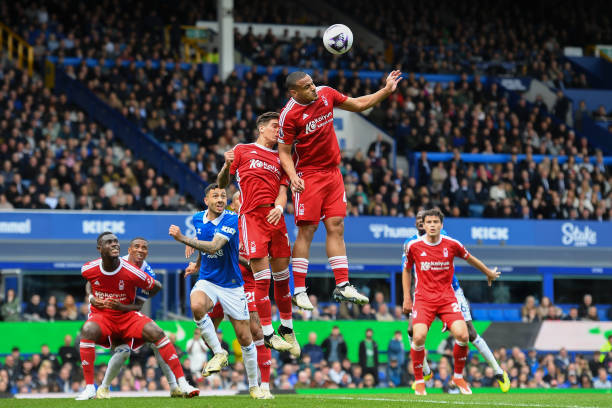 图斯向其抛 图斯向其抛