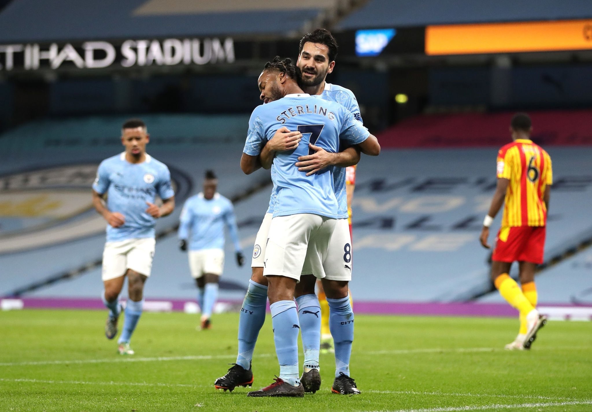 政治表现的 政治表现的